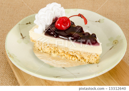 Blueberry cheesecake 13312640