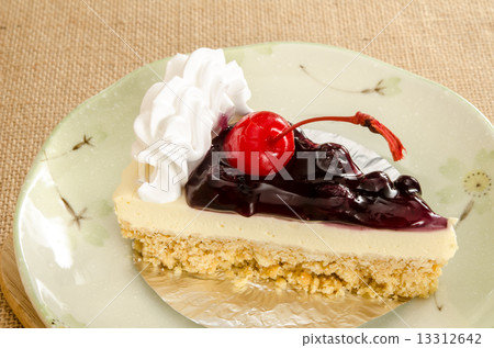 Blueberry cheesecake 13312642