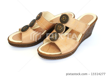 Womanish shoes 13314277