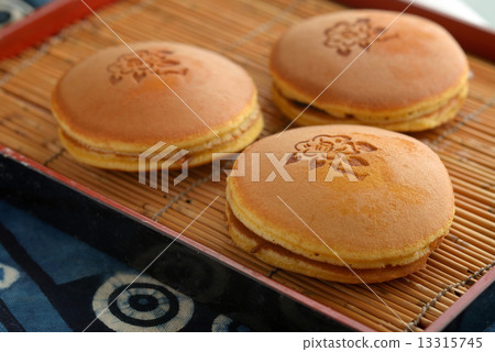 Dorayaki 13315745