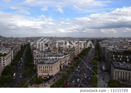 Champs Elysées seen from the Arc de Triomphe 13315789