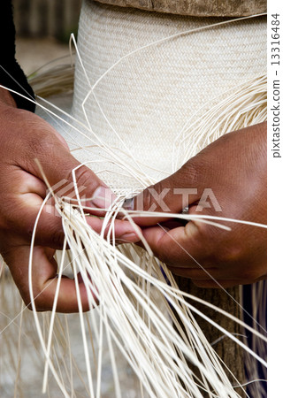 Manual Hat Weaving Process Manual Hat Weaving Process 13316484