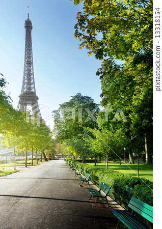 sunny morning and Eiffel Tower, Paris, France sunny morning and Eiffel Tower, Paris, France 13318154