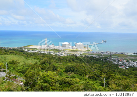 "Nakagusuku Bay" (Nakagusuku village, Nakagashi-mura, Nakagami-gun, Okinawa Prefecture) viewed from Nakagusuku Castle Site "Nakagusuku Bay" (Nakagusuku village, Nakagashi-mura, Nakagami-gun, Okinawa Prefecture) viewed from Nakagusuku Castle Site 13318987