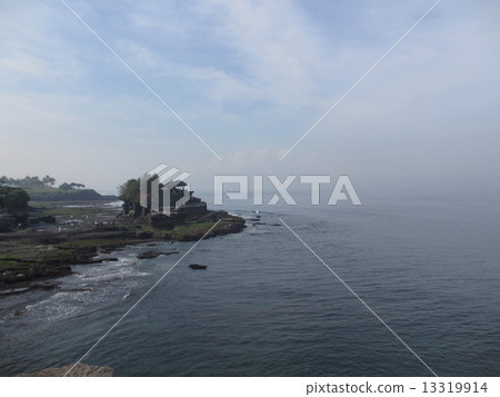 Tanah Lot Temple 13319914