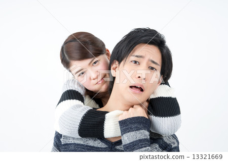 A couple fight 13321669