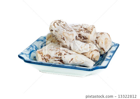 dang gui, angelica sinensis, traditional chinese herbal medicine 13322812