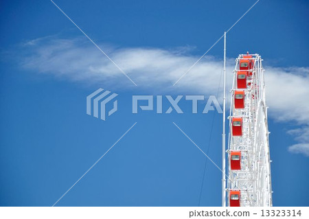 摩天輪和藍天 摩天輪和藍天 13323314