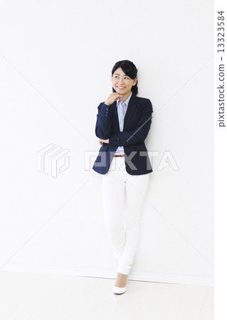 Business woman Business woman 13323584