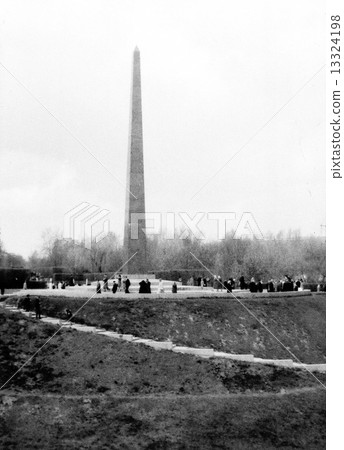 Kiev obelisk on Avenue of Heroes 1964 Kiev obelisk on Avenue of Heroes 1964 13324198