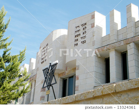 Or Yehuda  10 Commandments on the Synagogue 2011 13324361