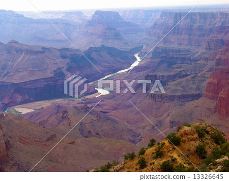 美國大峽谷國家公園從瞭望塔看南北緣 13326645
