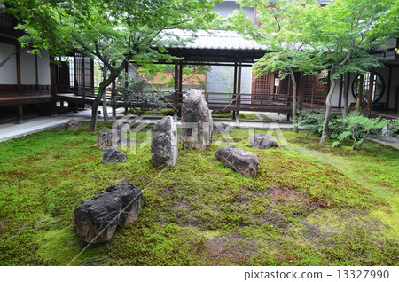 Kenninji寺的庭院·青苔庭院（Koshtsu cho Higashiyama ku京都市） 13327990