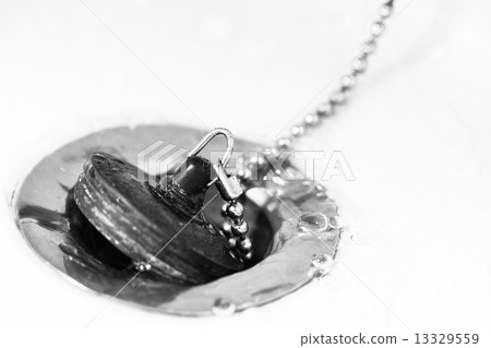 Sink and plug 13329559