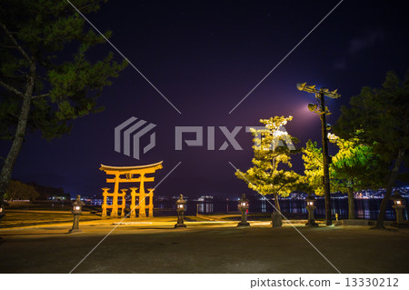 Light up of Miyajima Otorii Misaka Beach 13330212