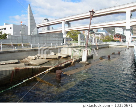 神戶港地震紀念公園（災害發生時的保存狀況） 13330671