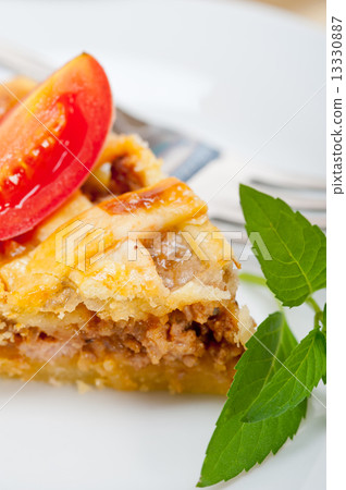 home made beef pie home made beef pie 13330887