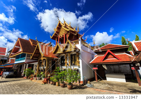 Wat Klang Wiang temple, ChiangRai at sunny day 13331947