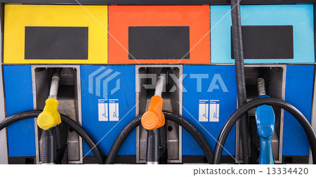 Petrol pump filling 13334420