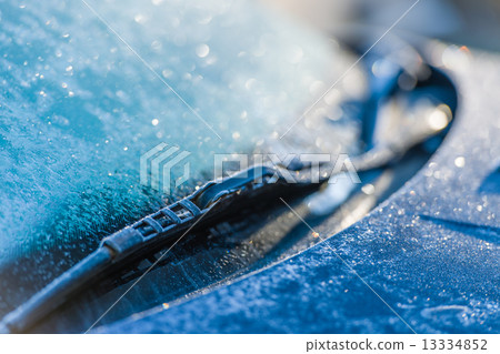 Frozen windshield 13334852