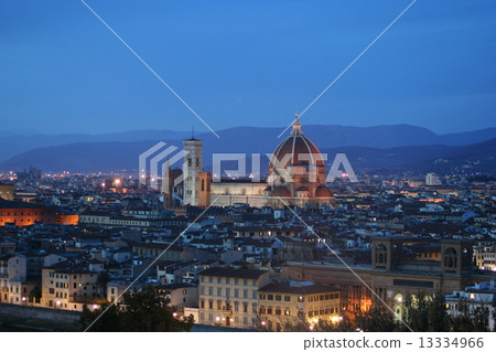 黃昏的佛羅倫薩市 黃昏的佛羅倫薩市 13334966