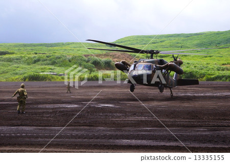 黑鷹UH-60JA(多用途直升機)登陸2014富士一般火災演習 黑鷹UH-60JA(多用途直升機)登陸2014富士一般火災演習 13335155