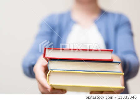 書籍和女士們 13335346