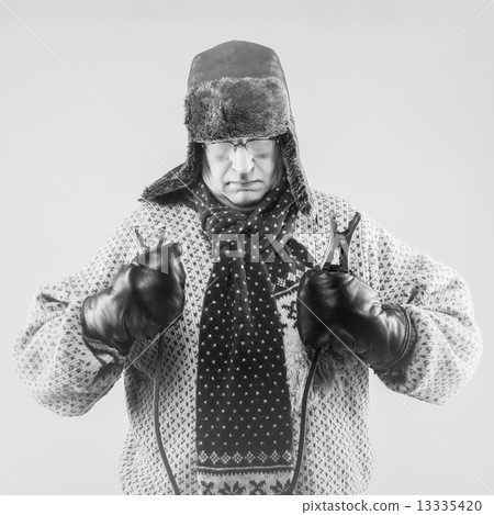 Winter motoring 13335420