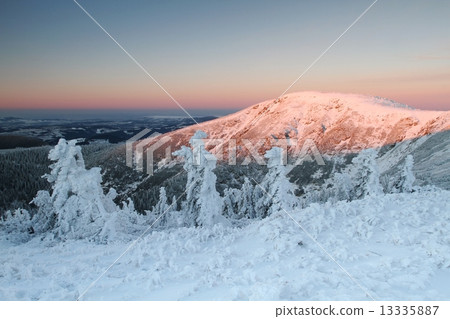 Sunrise in Krkonose mountains 13335887