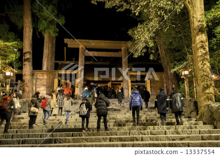 伊勢神宮，內部神社/ Hatsumode 13337554