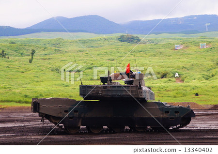 10 type tank 10TK (4th generation main tank) 2014 Fuji general fire exercise 10 type tank 10TK (4th generation main tank) 2014 Fuji general fire exercise 13340402