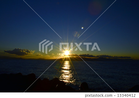 First sunrise First sunrise 13340412