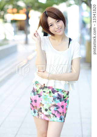 Young lady fashion 13341820