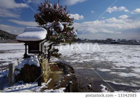 Kyoto Hirosawa Pond 13342085