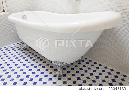 Cat foot foot bathtub 13342183