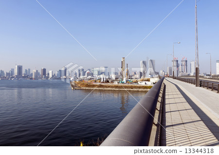 [Tokyo urban landscape] Area where the Tokyo Olympic Games sports facilities concentrate in 2020 Tokyo City planning road just opened Fujimi Bridge 13344318