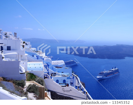 Scenery of Santorini island in Greece Scenery of Santorini island in Greece 13345352