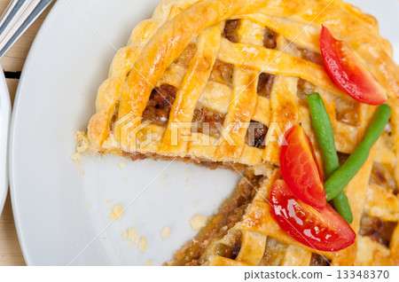 home made beef pie 13348370