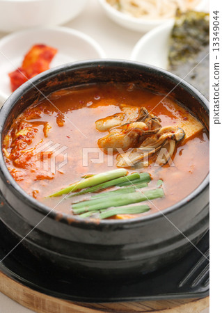 Oyster's Kimchi Nabe Oyster's Kimchi Nabe 13349044