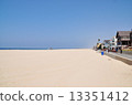 Manhattan Beach sandy beach 13351412