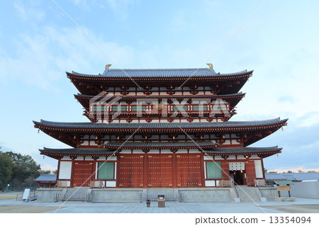 奈良縣:藥師寺的景觀 奈良縣:藥師寺的景觀 13354094