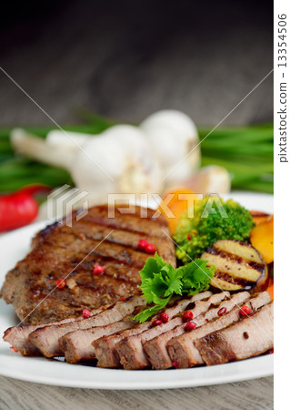 Delicious grilled beef steakes Delicious grilled beef steakes 13354506