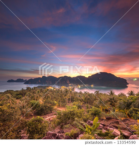 Travel vacation background Travel vacation background 13354590