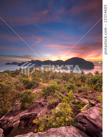 Travel vacation background Travel vacation background 13354605