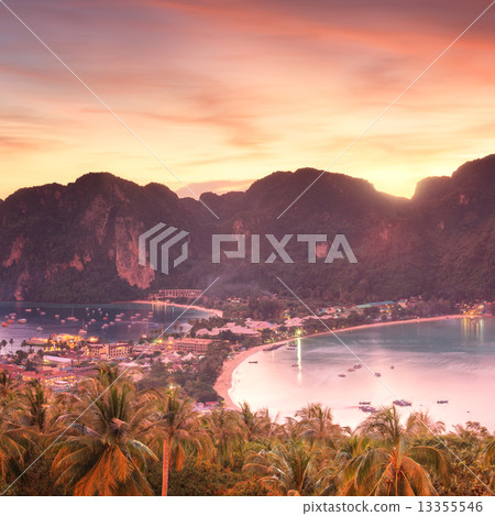 Travel vacation background 13355546