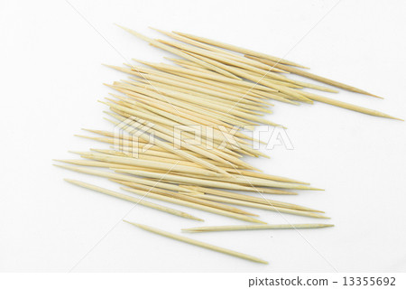 Many toothpicks on a white background Many toothpicks on a white background 13355692