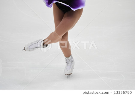 Figure skating slide 13356790