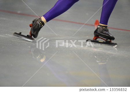 Speed skating shoe edge 13356832