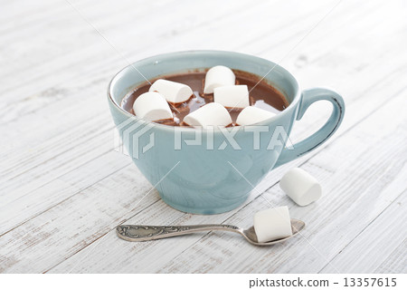 Hot chocolate and marshmallows 13357615