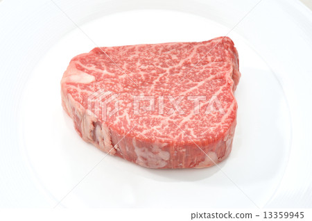 它是國內黑牛和牛的chateaubrian（最好的魚片）。 13359945